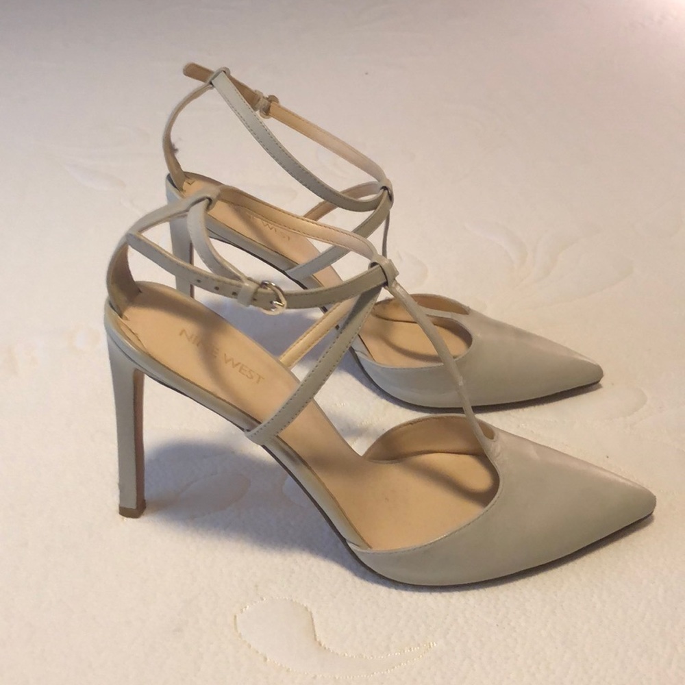 T strap heels